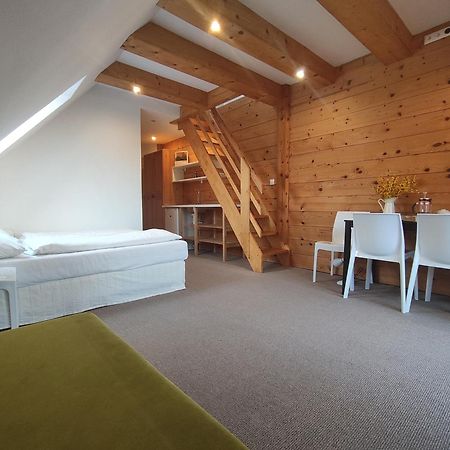 Holiday Home Holiday Raj Bešeňová 外观 照片