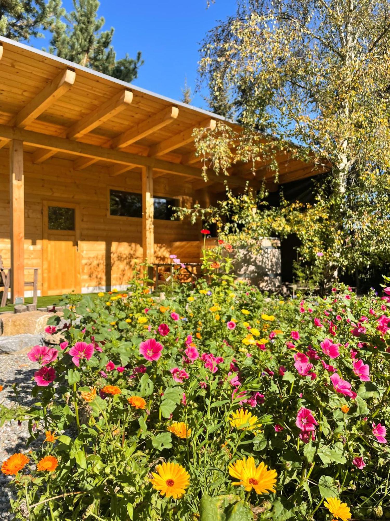 Holiday Home Holiday Raj Bešeňová 外观 照片