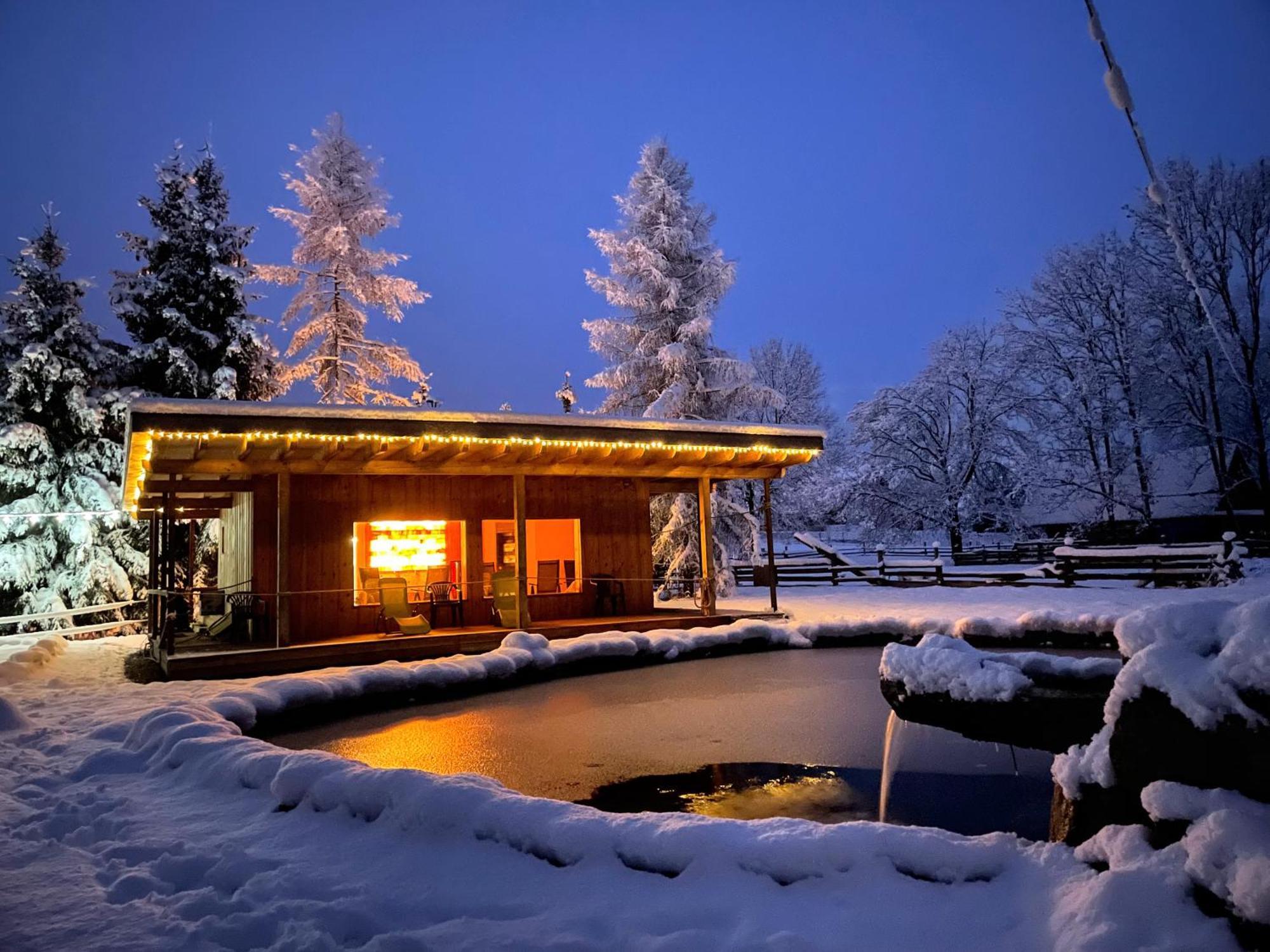 Holiday Home Holiday Raj Bešeňová 外观 照片